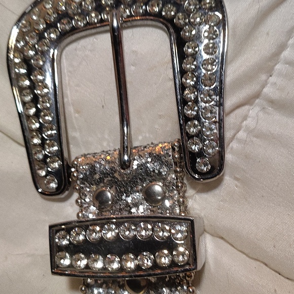 Silver Rhinestone Belt - Picture 2 of 3